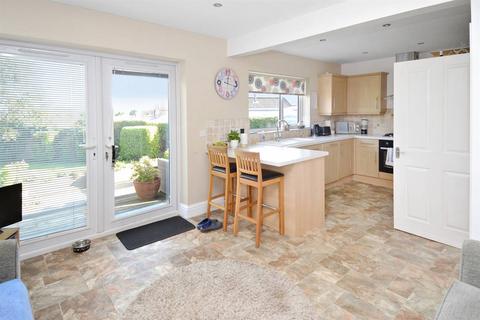 87 Clover Rise, Whitstable, CT5 3HT