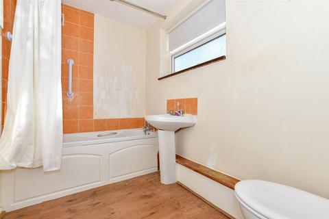 29 Brambledown, Hartley, Longfield, DA3 7ER