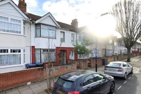 4 bedroom terraced house for sale, Woodlands Road, Southall
