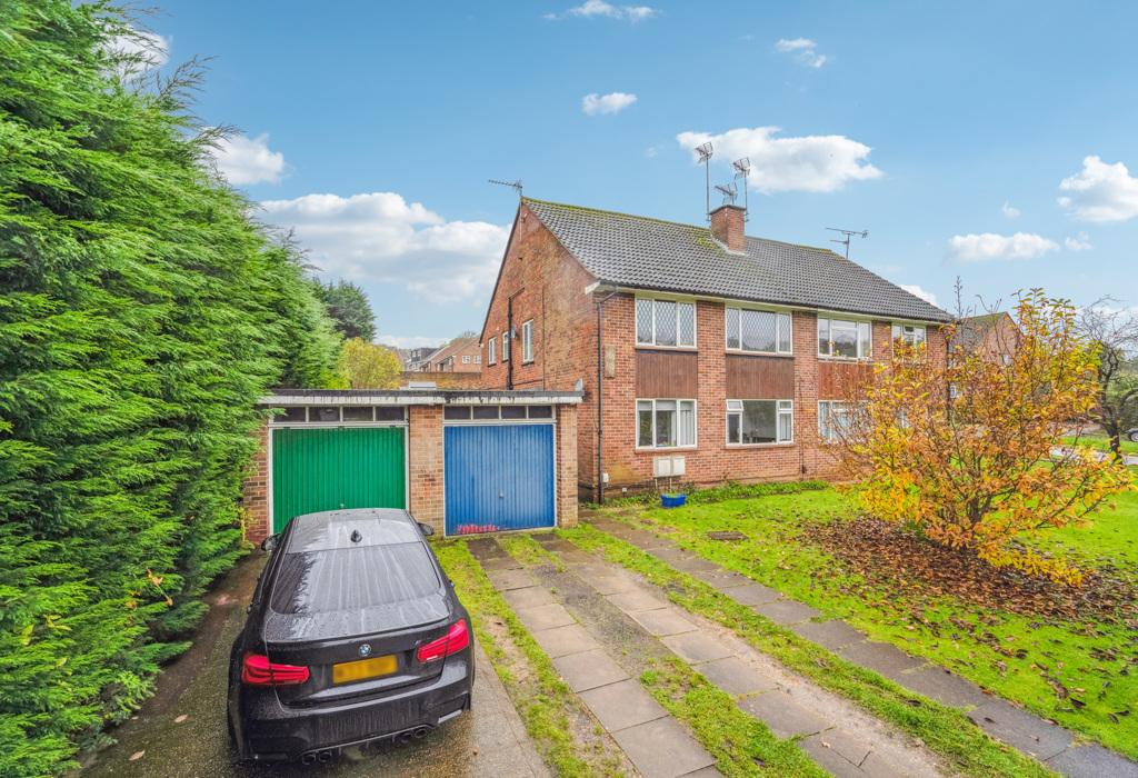 Asheridge Road, Chesham, Buckinghamshire 2 bed £300,000