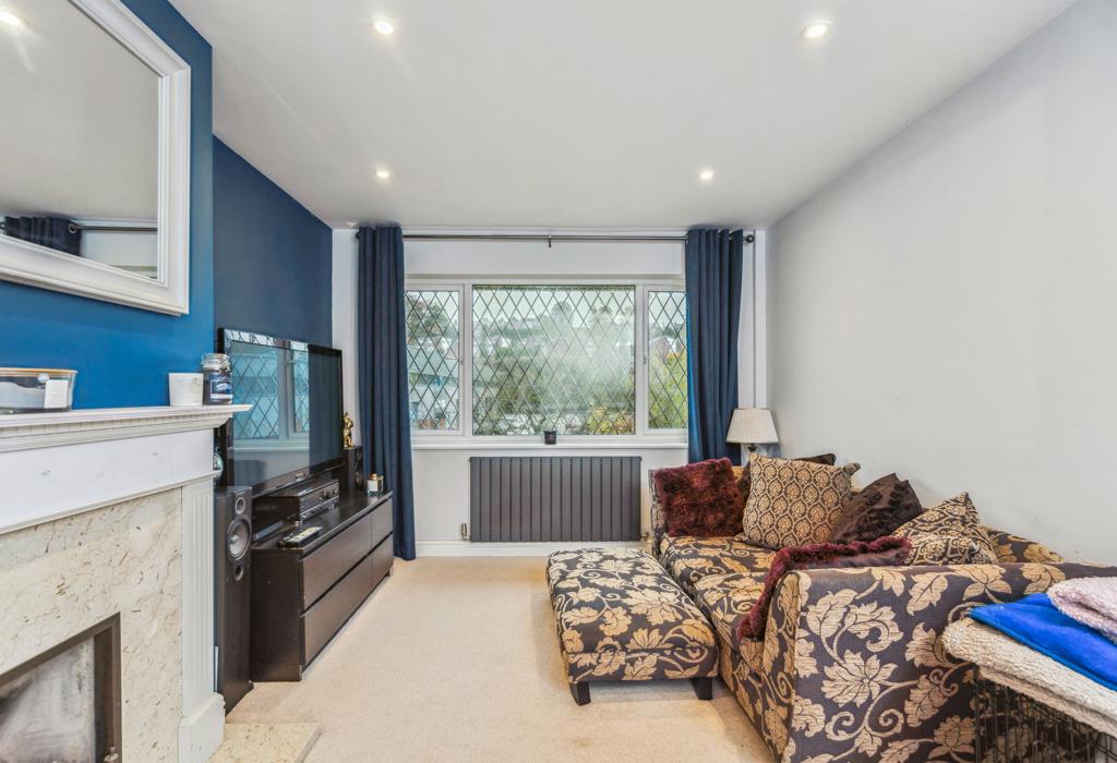 Asheridge Road, Chesham, Buckinghamshire 2 bed for sale £