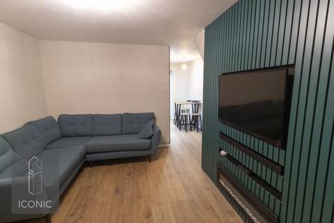 2 bedroom semi-detached house to rent, Oatfield Close, Horsford, Norwich
