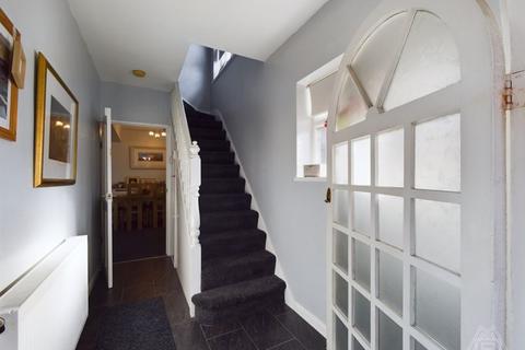 3 bedroom semi-detached house for sale - Lowlands Road, South Ockendon