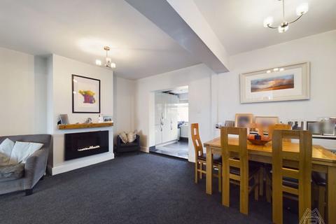 3 bedroom semi-detached house for sale - Lowlands Road, South Ockendon