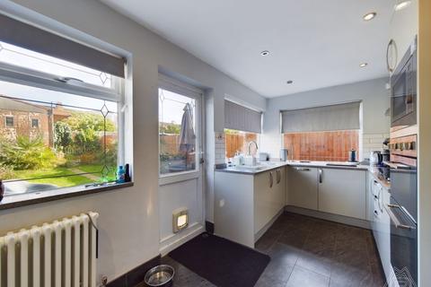 38 Lowlands Road, Aveley, South Ockendon, RM15 4ED