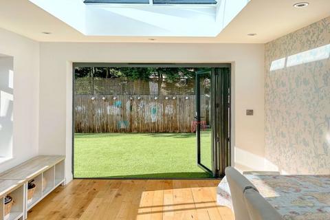 4 Fenton Close, Chislehurst, BR7 6ED