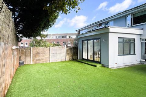 4 Fenton Close, Chislehurst, BR7 6ED
