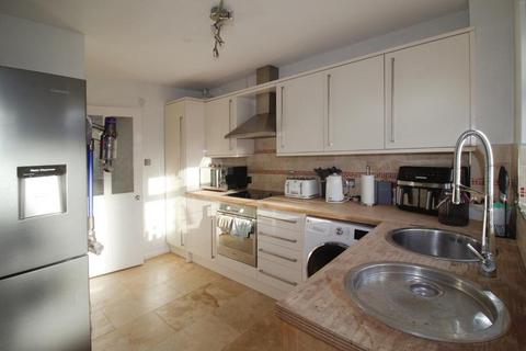 25 Caldbeck Close, Gunthorpe, Peterborough, PE4 7NE