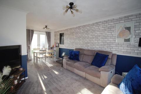 25 Caldbeck Close, Gunthorpe, Peterborough, PE4 7NE