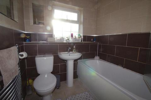 25 Caldbeck Close, Gunthorpe, Peterborough, PE4 7NE
