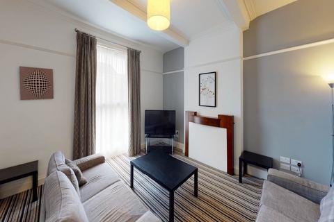 6 bedroom house to rent - Huddersfield HD1