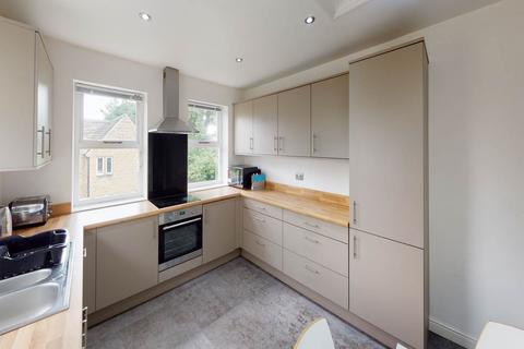 6 bedroom house to rent - Huddersfield HD1