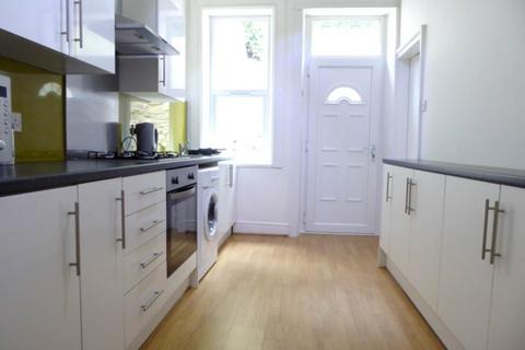 5 bedroom house to rent - Huddersfield HD1