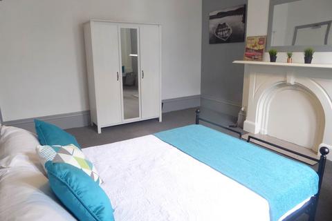 7 bedroom house to rent - Huddersfield HD1
