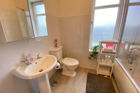 4 bedroom house to rent, Newsome, Huddersfield HD4