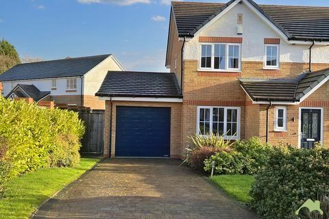 3 bedroom semi-detached house to rent, Hampshire Avenue, Bowgreave, Preston