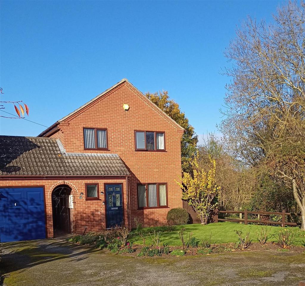 Riverside Close, Bottesford, Nottingham 4 bed detached house for sale