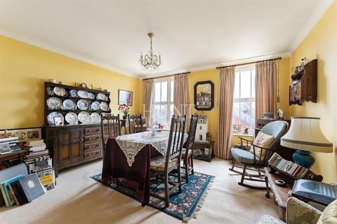 2 bedroom apartment for sale, Bradfield House, Repton Park, Woodford Green