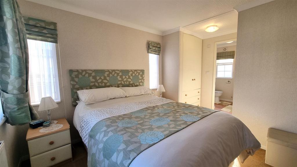 76 Chapel bed 1a.jpg