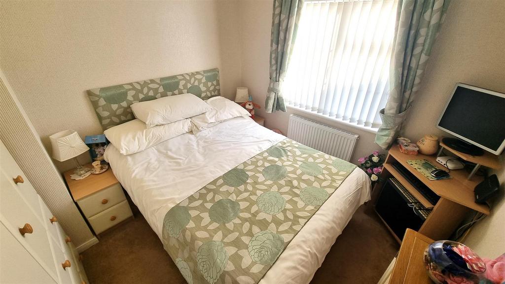76 Chapel bed 2.jpg