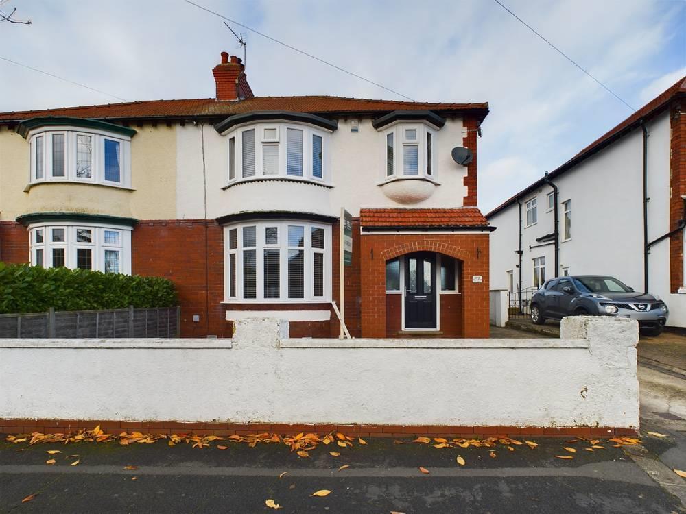 Priory Crescent, Bridlington 4 bed semidetached house for sale £325,000