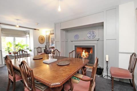 5 bedroom house for sale, Market Place, Middleham, Leyburn