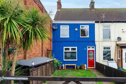 3 bedroom end of terrace house for sale - Alma Street, Withernsea