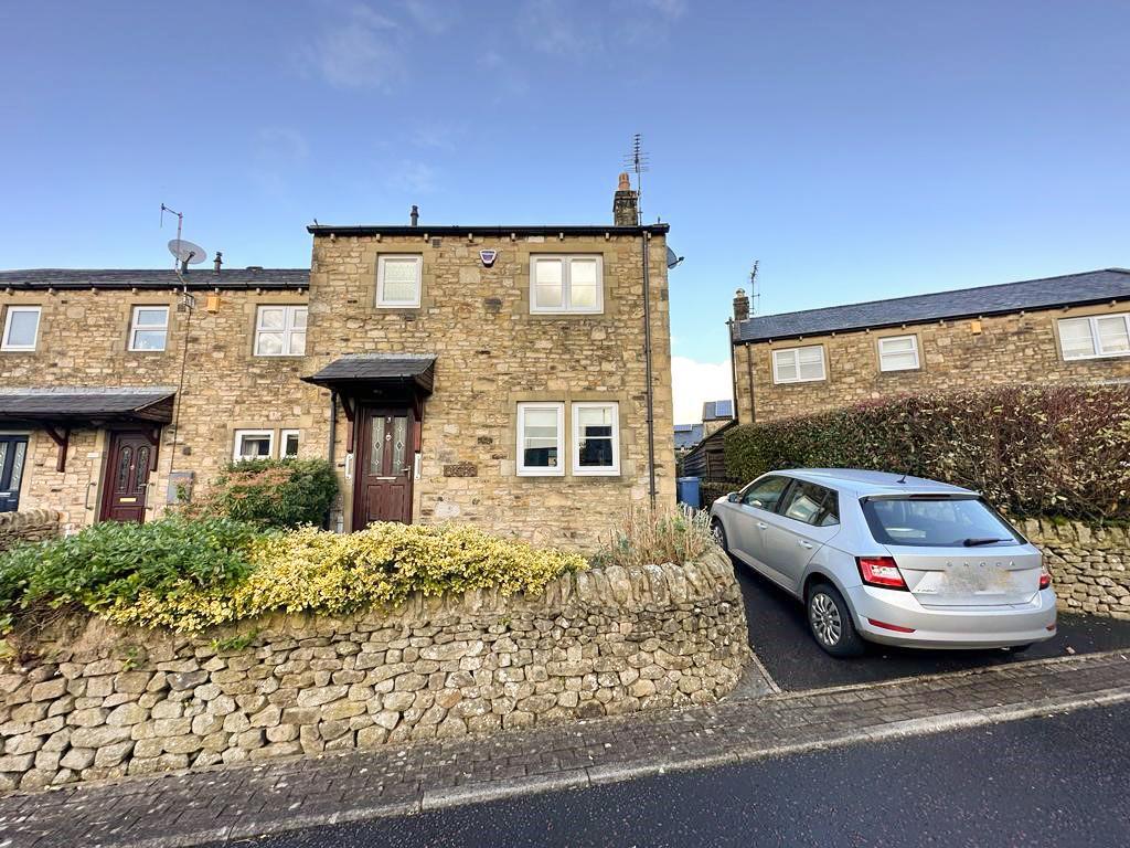 Sycamore Court, Hellifield, Skipton 3 bed terraced house for sale £