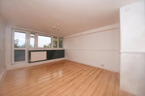 75 Prospect Ring, London, N2 8BS