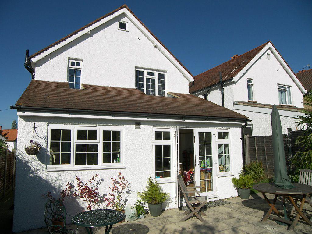 Downs Way, Bookham 3 bed house to rent £2,395 pcm (£553 pw)