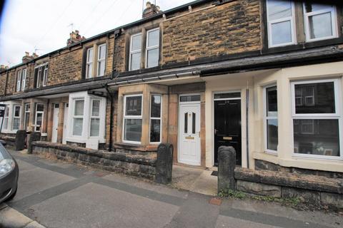 2 bedroom terraced house to rent, Regent Avenue, Harrogate, North Yorkshire, HG1 4BD