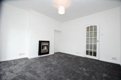 2 bedroom terraced house to rent, Regent Avenue, Harrogate, North Yorkshire, HG1 4BD