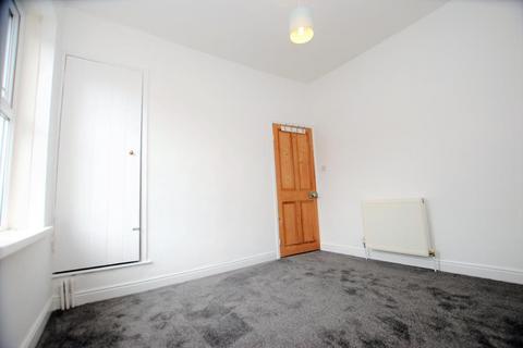 2 bedroom terraced house to rent, Regent Avenue, Harrogate, North Yorkshire, HG1 4BD