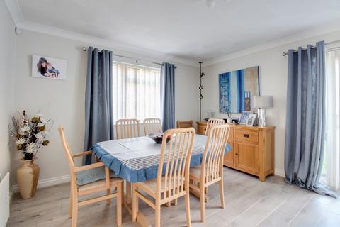 14 Riverside, Leighton Buzzard, LU7 3HX