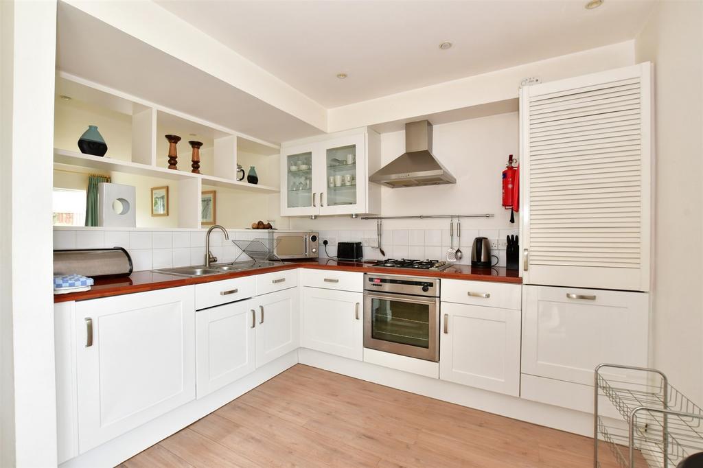 Kitchen/Dining Area