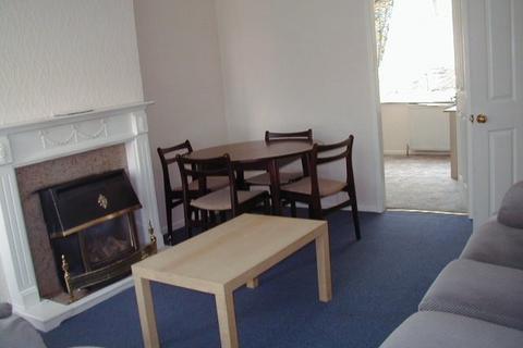 3 bedroom house to rent, 12 The Vale
