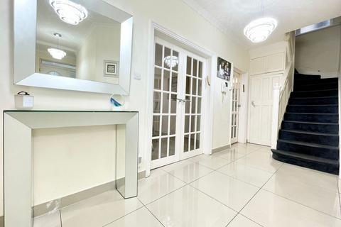 7 bedroom semi-detached house for sale, Ambrose Avenue, London NW11