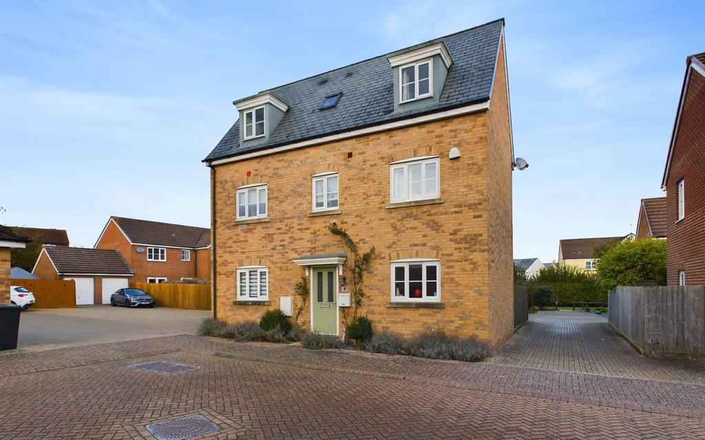 Woodpecker Drive Trowbridge Ba14 4 Bed Detached House For Sale £385 000