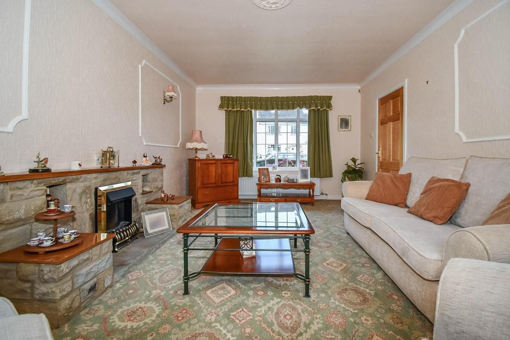Ridgeway, Guiseley, Leeds 3 bed detached house for sale £650,000