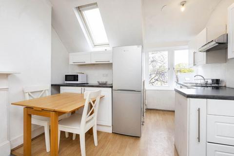 3 bedroom flat to rent, NW6