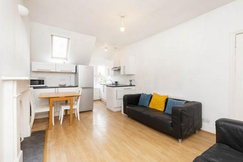 3 bedroom flat to rent, NW6