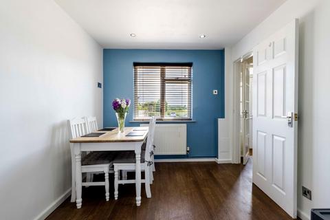 12 Avon Road, Pershore, WR10 1NU