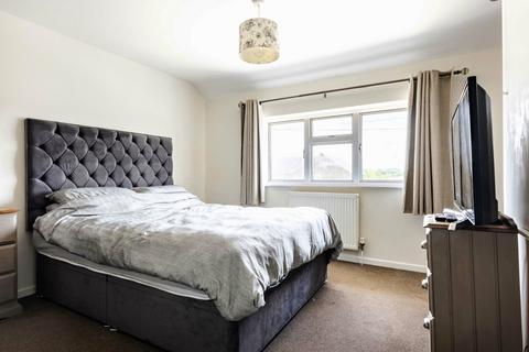 12 Avon Road, Pershore, WR10 1NU