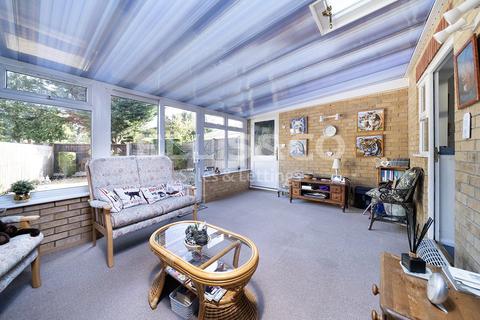 4 Burnham Close, London, NW7 2SE