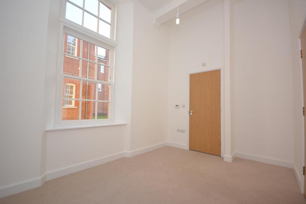 Grace Bartlett Gardens, CM2 2 bed apartment £1,300 pcm (£300 pw)