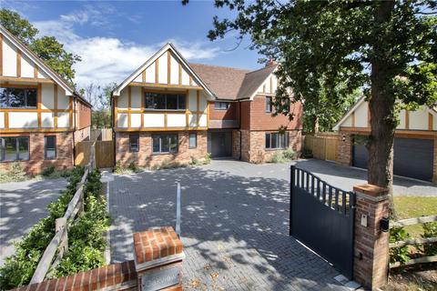 4 bedroom detached house for sale, Claygate Road, Collier Street, Yalding, Maidstone, ME18