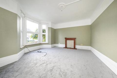 2 bedroom flat for sale, Kingston Road, New Malden, KT3