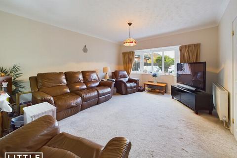 5 bedroom bungalow for sale, Bobbies Lane, Eccleston, WA10