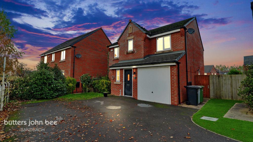 Mallard Place, Sandbach 4 bed detached house for sale £335,000