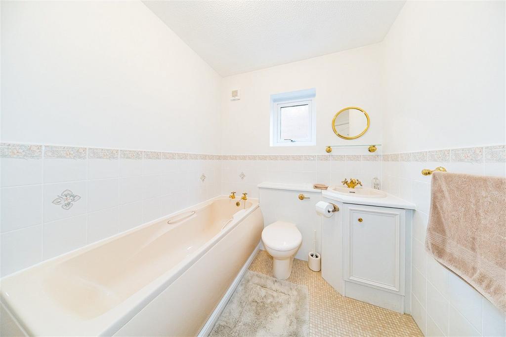4-Brockhall-Close-38 1683789506733.jpg